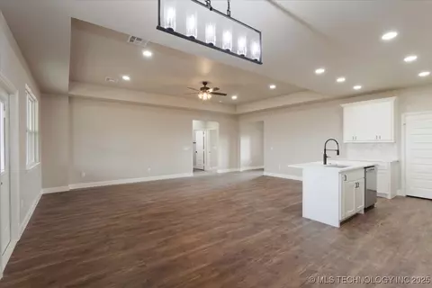 342 Sunset Way, Mead, OK 73449 photo 9