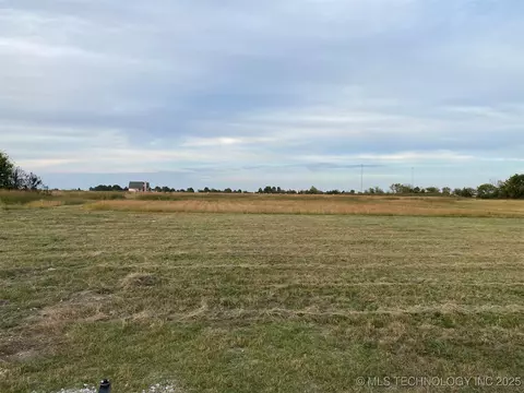 2301 NE 1st St, Pryor, OK 74361