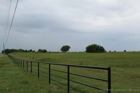 2305 NE 1st St, Pryor, OK 74361