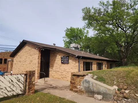 622 7th St, Pawnee, OK 74058