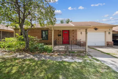 304 SE 4th, Pryor, OK 74361