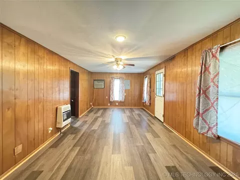 214 E 9th, Cushing, OK 74023 photo 6