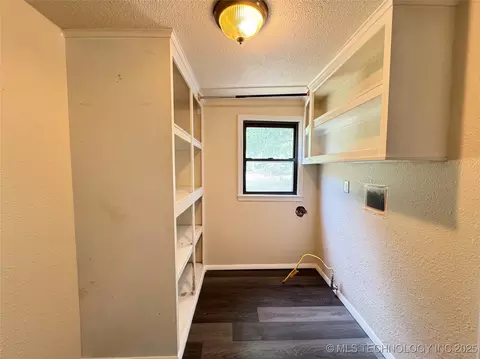 214 E 9th, Cushing, OK 74023 photo 26