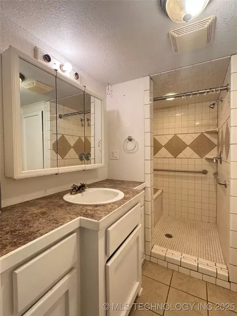 214 E 9th, Cushing, OK 74023 photo 19
