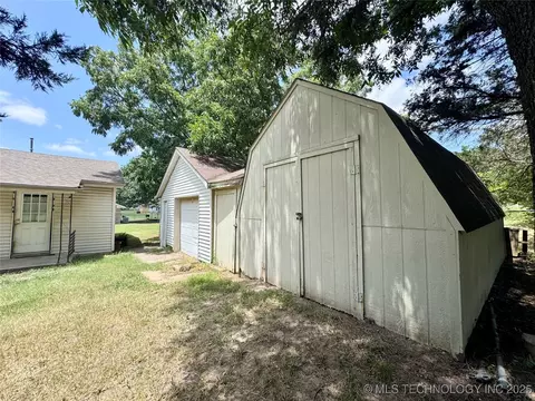 214 E 9th, Cushing, OK 74023 photo 36