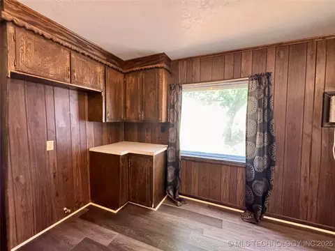 214 E 9th, Cushing, OK 74023 photo 12