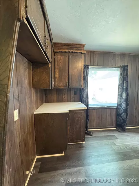 214 E 9th, Cushing, OK 74023 photo 13