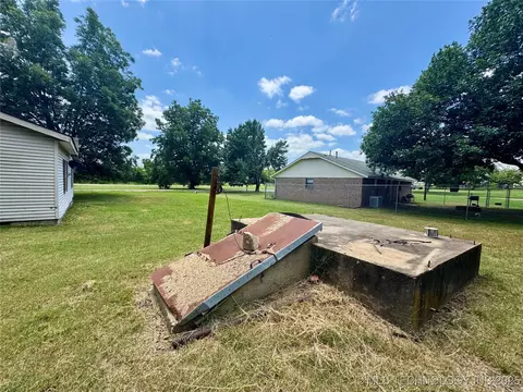 214 E 9th, Cushing, OK 74023 photo 42