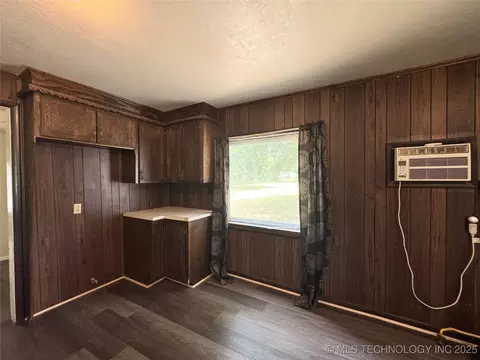 214 E 9th, Cushing, OK 74023 photo 14