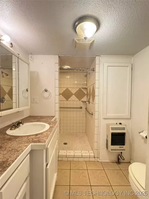 214 E 9th, Cushing, OK 74023 photo 18