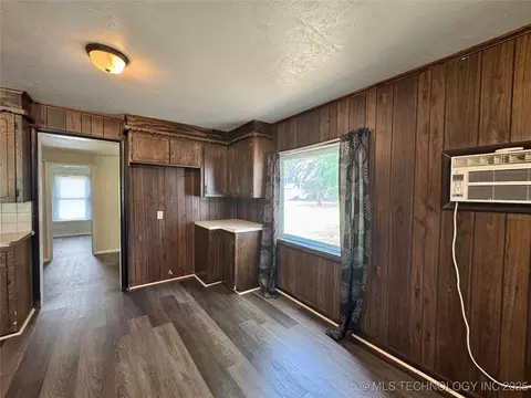 214 E 9th, Cushing, OK 74023 photo 15