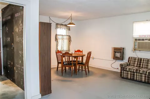 Dining - 116307 S 4209 Rd, Eufaula, OK 74432 photo 1 of 1