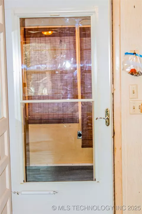 Entry Way - 116307 S 4209 Rd, Eufaula, OK 74432 photo 1 of 2