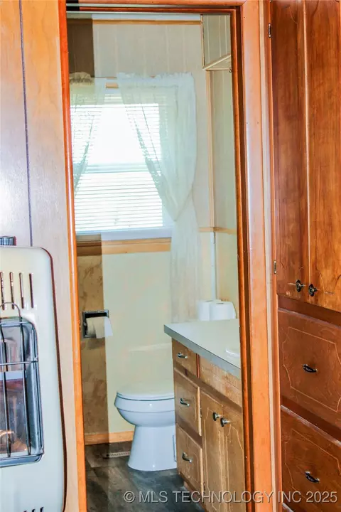 Bath - 116307 S 4209 Rd, Eufaula, OK 74432 photo 1 of 5
