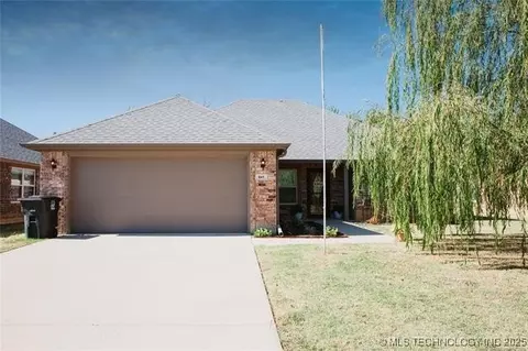 841 Annas Way, Durant, OK 74701 photo 1