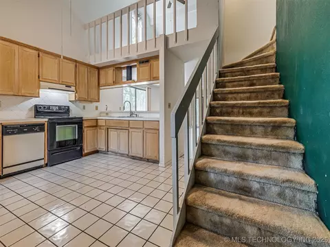 Kitchen - 912 Summit Ridge Ct, Tahlequah, OK 74464 photo 1 of 5