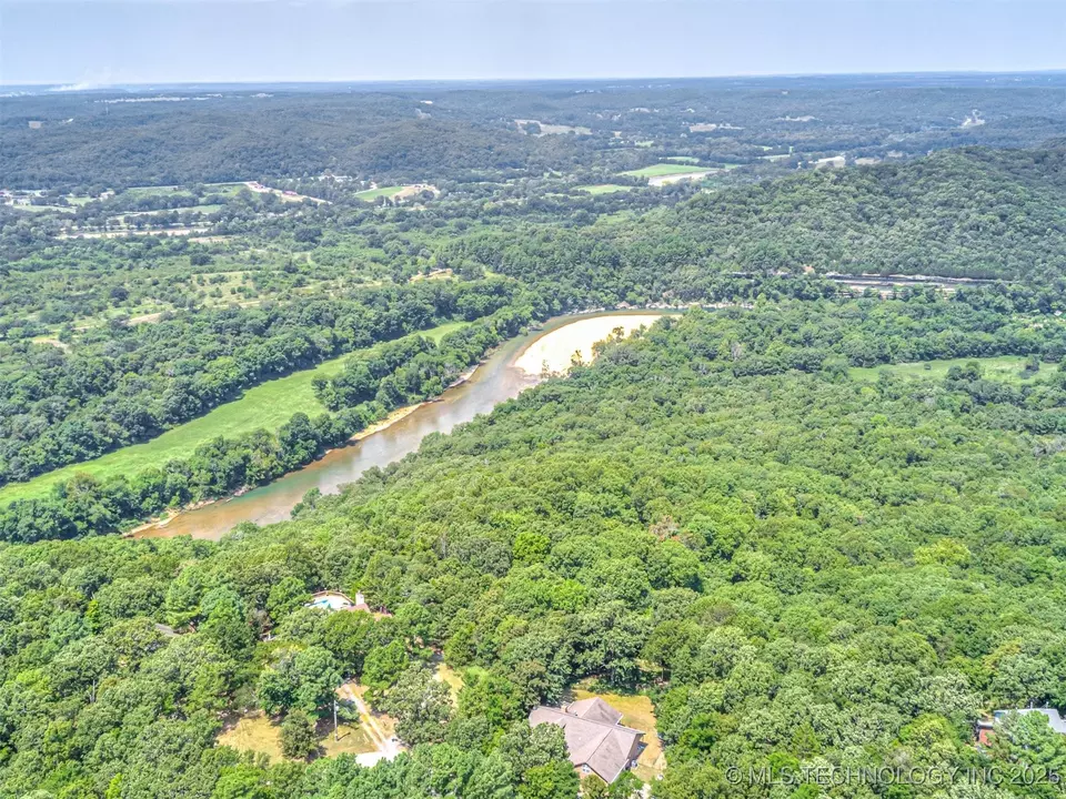 View/Area - 912 Summit Ridge Ct, Tahlequah, OK 74464 photo 8 of 8