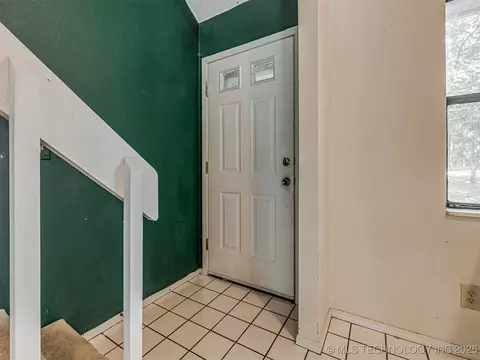 Entry Way - 912 Summit Ridge Ct, Tahlequah, OK 74464 photo 1 of 2