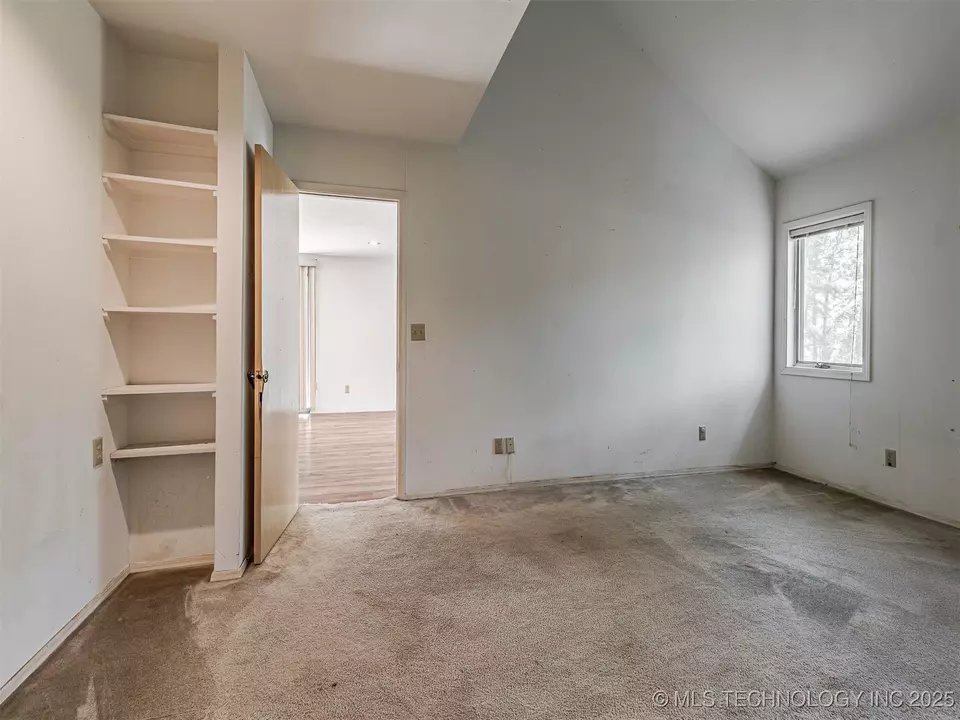 Bedroom - 912 Summit Ridge Ct, Tahlequah, OK 74464 photo 1 of 4