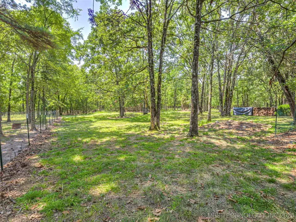 Exterior - 912 Summit Ridge Ct, Tahlequah, OK 74464 photo 12 of 13