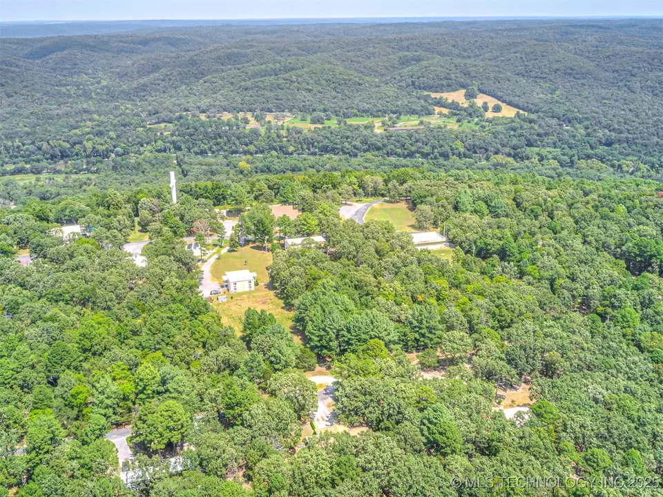 View/Area - 912 Summit Ridge Ct, Tahlequah, OK 74464 photo 5 of 8