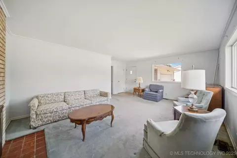 6752 E 28th St, Tulsa, OK 74129 photo 5