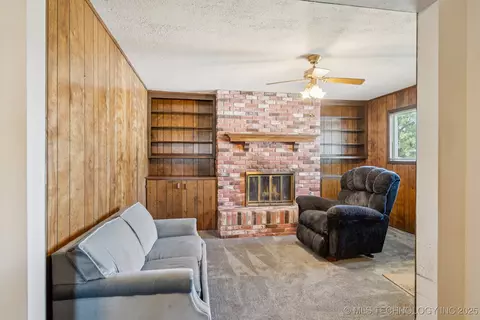 6752 E 28th St, Tulsa, OK 74129 photo 9