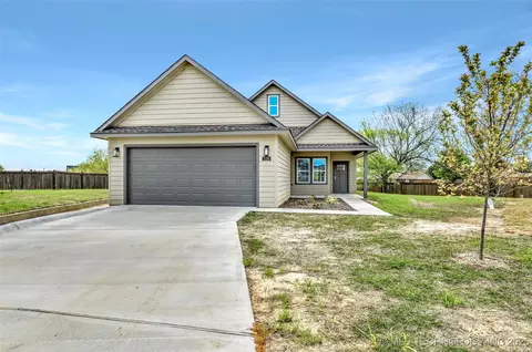 1178 Wild Indigo Cir, Calera, OK 74730