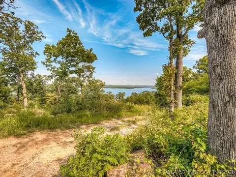 306 Stone Ridge Rd, Eufaula, OK 74432 photo 3