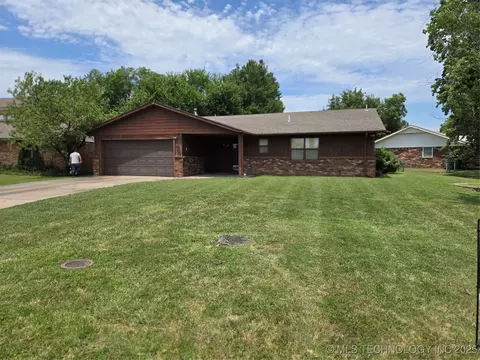 504 SE 12th Cir, Pryor, OK 74361