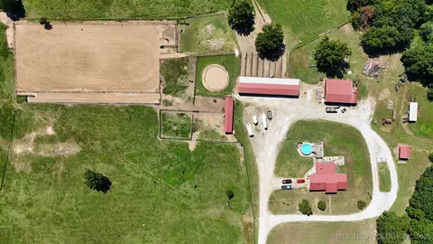 104576 S 4250 Rd, Checotah, OK 74426 photo 1