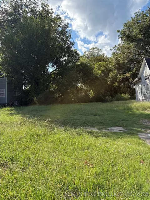 1149 Cherry St, Muskogee, OK 74403