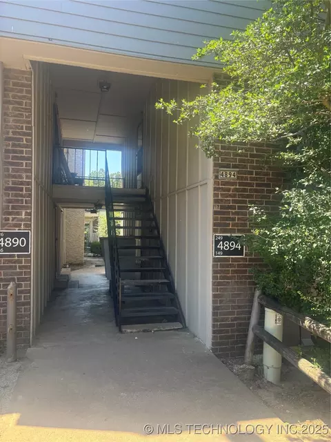 4894 E 68th Street 147, Tulsa, OK 74136