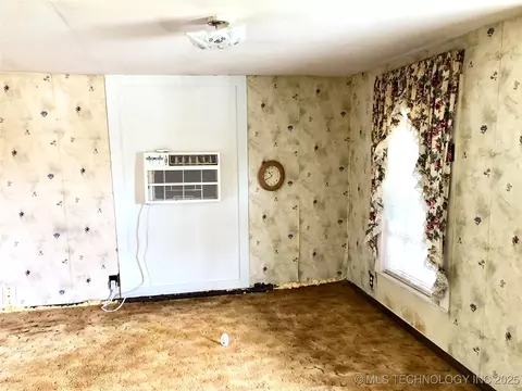 1129 E Maple St, Cushing, OK 74023 photo 10