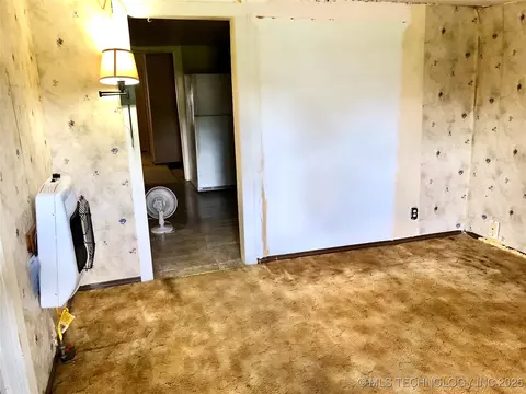 1129 E Maple St, Cushing, OK 74023 photo 13