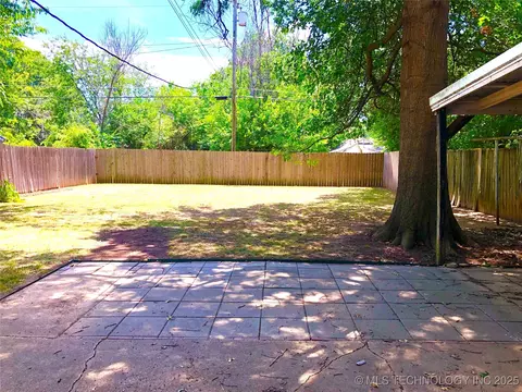 315 E 7th St, Cushing, OK 74023 photo 4