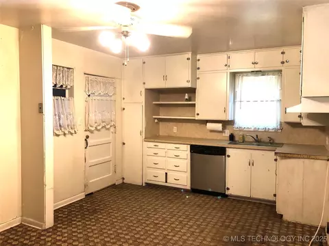 315 E 7th St, Cushing, OK 74023 photo 11