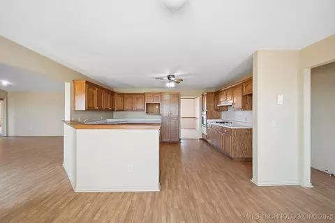 Kitchen - 1 W 204th St, Haskell, OK 74436 photo 1 of 3