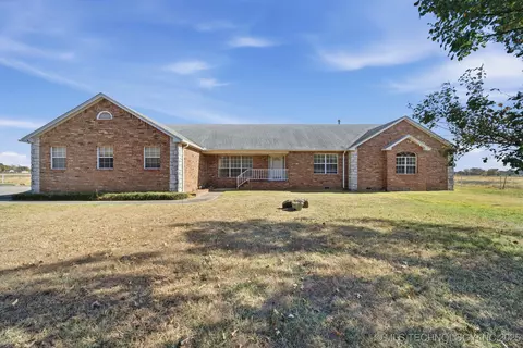 Exterior - 1 W 204th St, Haskell, OK 74436 photo 2 of 7