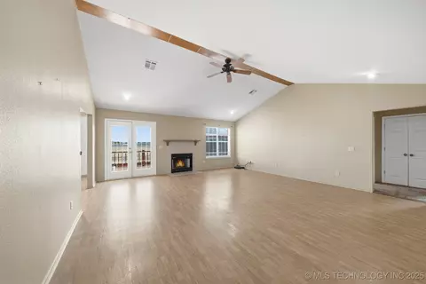Living - 1 W 204th St, Haskell, OK 74436 photo 1 of 3