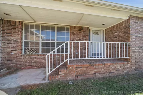 Exterior - 1 W 204th St, Haskell, OK 74436 photo 3 of 7