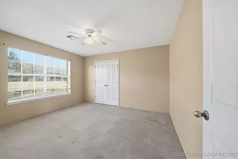 Bedroom - 1 W 204th St, Haskell, OK 74436 photo 4 of 4