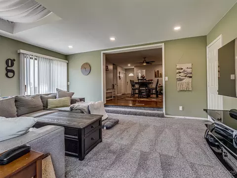 7453 E 30th St, Tulsa, OK 74129 photo 13