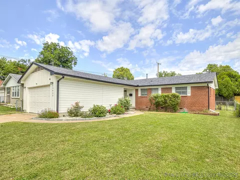 7453 E 30th St, Tulsa, OK 74129 photo 3