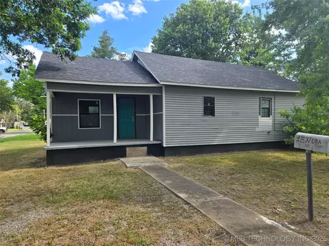 213 N Ora St, Pryor, OK 74361