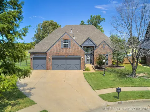 9901 E 93rd Ct N, Owasso, OK 74055