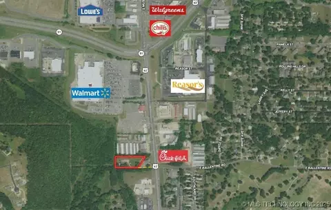 2626 S Muskogee Ave, Tahlequah, OK 74464