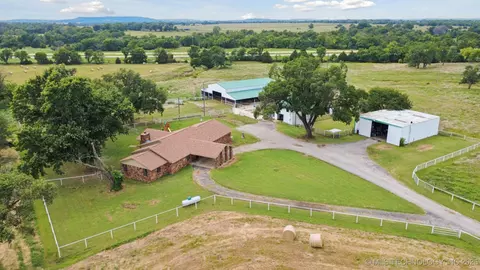 9581 N 3975 Rd, Copan, OK 74022