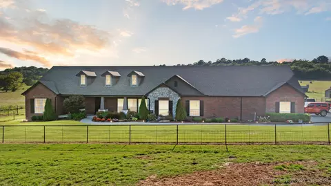 10998 S 305th East Ave, Coweta, OK 74429