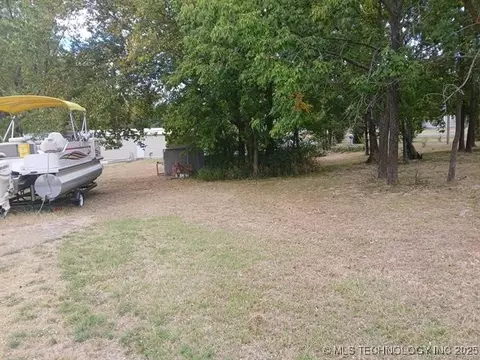 313 Road, Wagoner, OK 74477